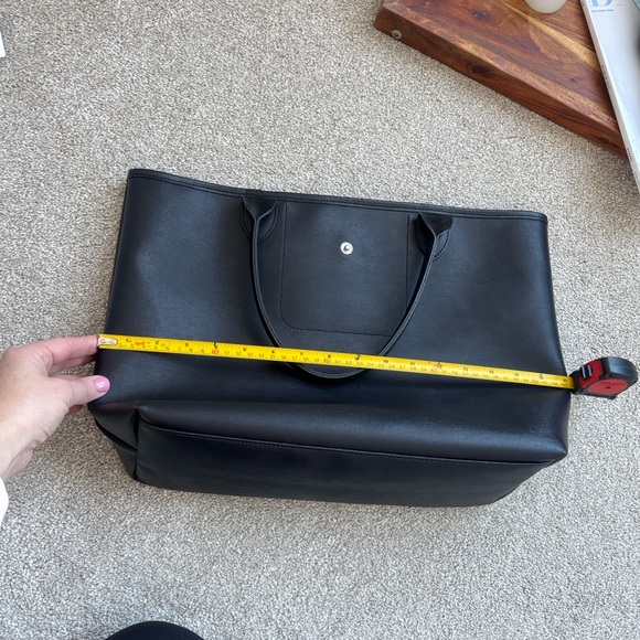 Longchamp Le Pilage Elegant Black Leather Tote Bag. Excellent condition. - Picture 9 of 15